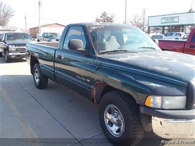 1998 Dodge Ram 1500 ST   - Photo 4 - Davenport, IA 52802