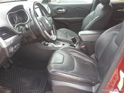2015 Jeep Cherokee Trailhawk - Photo 8 - Davenport, IA 52802