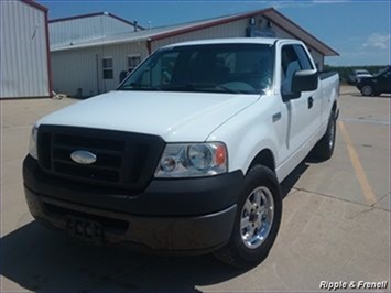 2006 Ford F-150 XL   - Photo 1 - Davenport, IA 52802