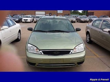 2007 Ford Focus ZX3 S   - Photo 1 - Davenport, IA 52802