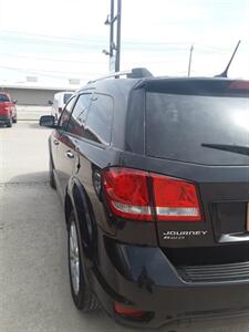 2013 Dodge Journey Crew   - Photo 7 - Davenport, IA 52802