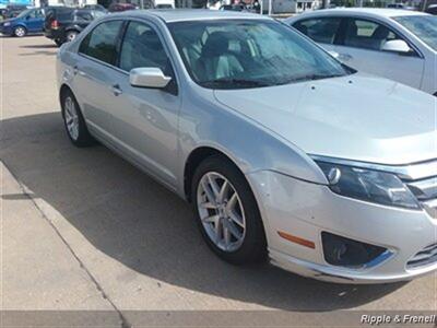 2010 Ford Fusion SEL   - Photo 4 - Davenport, IA 52802