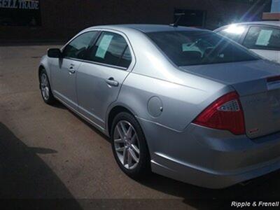 2010 Ford Fusion SEL   - Photo 7 - Davenport, IA 52802