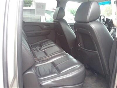2008 Chevrolet Suburban LT 1500   - Photo 12 - Davenport, IA 52802