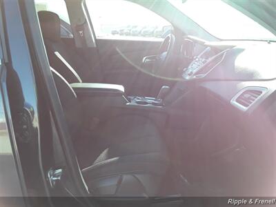 2014 GMC Terrain SLE-1   - Photo 11 - Davenport, IA 52802