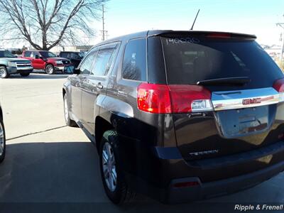 2014 GMC Terrain SLE-1   - Photo 7 - Davenport, IA 52802