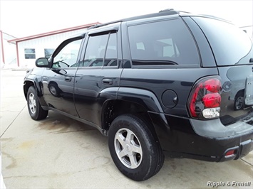 2004 Chevrolet Trailblazer LT   - Photo 6 - Davenport, IA 52802