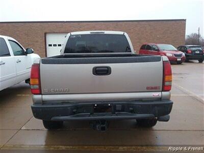 2003 GMC Sierra 1500 SLE 4dr Extended Cab SLE   - Photo 5 - Davenport, IA 52802