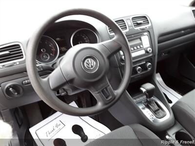 2010 Volkswagen Jetta SportWagen S   - Photo 5 - Davenport, IA 52802