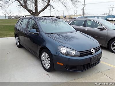 2010 Volkswagen Jetta SportWagen S   - Photo 12 - Davenport, IA 52802