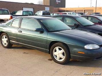 1995 Chevrolet Monte Carlo Z34   - Photo 1 - Davenport, IA 52802