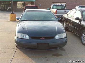 1995 Chevrolet Monte Carlo Z34   - Photo 2 - Davenport, IA 52802