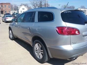 2008 Buick Enclave CX   - Photo 7 - Davenport, IA 52802