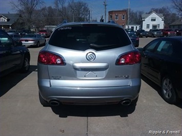 2008 Buick Enclave CX   - Photo 5 - Davenport, IA 52802