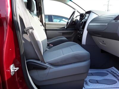 2010 Dodge Grand Caravan Hero   - Photo 14 - De Witt, IA 52742