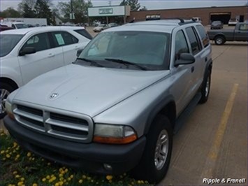 2003 Dodge Durango SXT   - Photo 1 - Davenport, IA 52802