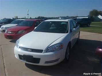 2008 Chevrolet Impala LT   - Photo 1 - Davenport, IA 52802