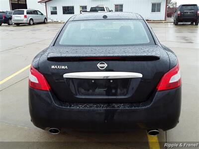 2011 Nissan Maxima 3.5 S   - Photo 9 - Davenport, IA 52802