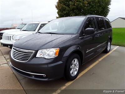 2011 Chrysler Town & Country Touring   - Photo 3 - Davenport, IA 52802