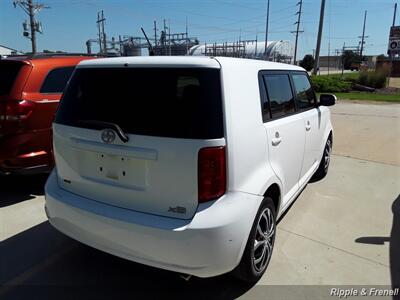 2009 Scion xB   - Photo 10 - Davenport, IA 52802