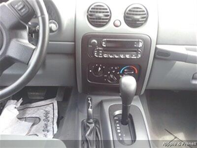 2006 Jeep Liberty Sport Sport 4dr SUV   - Photo 13 - Davenport, IA 52802