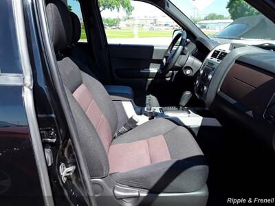 2008 Ford Escape XLT   - Photo 8 - Davenport, IA 52802