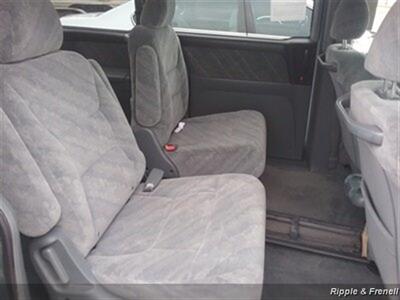 2004 Honda Odyssey EX   - Photo 12 - Davenport, IA 52802