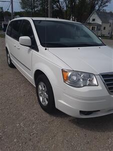 2010 Chrysler Town & Country Touring   - Photo 3 - Davenport, IA 52802