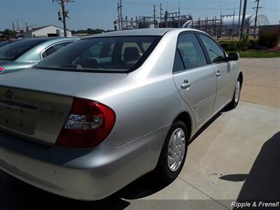 2003 Toyota Camry LE   - Photo 7 - Davenport, IA 52802