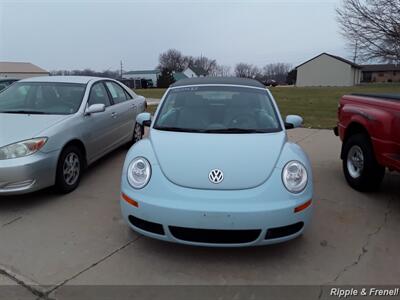 2006 Volkswagen New Beetle Convertible 2.5   - Photo 1 - Davenport, IA 52802