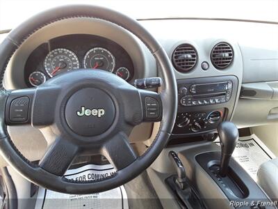 2006 Jeep Liberty Sport Sport 4dr SUV   - Photo 5 - Davenport, IA 52802