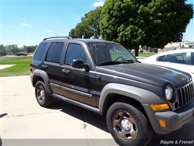 2006 Jeep Liberty Sport Sport 4dr SUV   - Photo 14 - Davenport, IA 52802