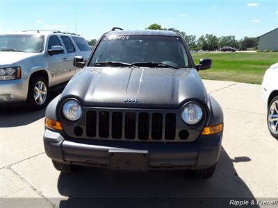 2006 Jeep Liberty Sport Sport 4dr SUV   - Photo 3 - Davenport, IA 52802