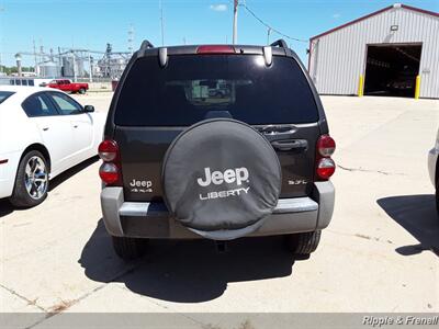 2006 Jeep Liberty Sport Sport 4dr SUV   - Photo 10 - Davenport, IA 52802