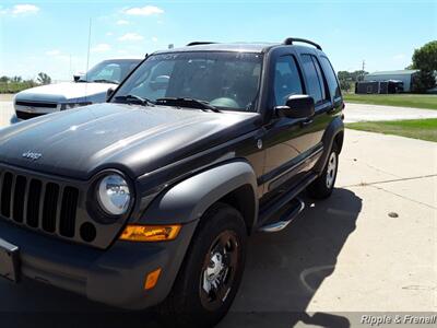 2006 Jeep Liberty Sport Sport 4dr SUV   - Photo 1 - Davenport, IA 52802