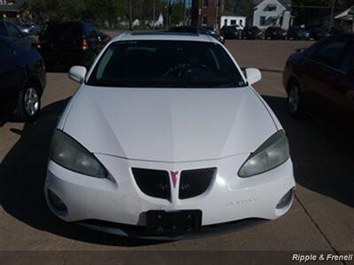 2004 Pontiac Grand Prix GT2   - Photo 1 - Davenport, IA 52802