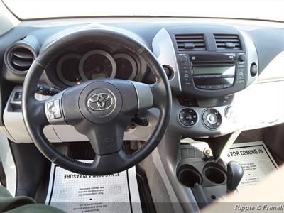 2008 Toyota RAV4 Limited   - Photo 7 - Davenport, IA 52802