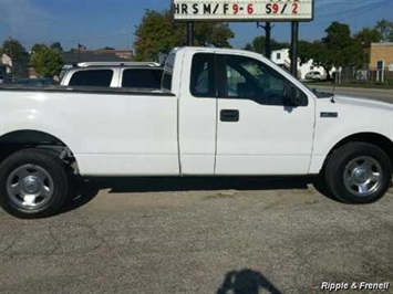 2006 Ford F-150 STX   - Photo 2 - Davenport, IA 52802