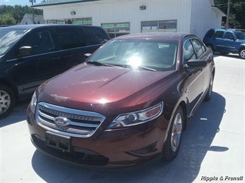 2010 Ford Taurus SE   - Photo 1 - Davenport, IA 52802