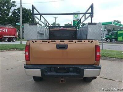 2007 Chevrolet Silverado 2500 Work Truck   - Photo 5 - Davenport, IA 52802