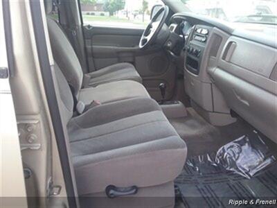 2002 Dodge Ram 1500 ST   - Photo 10 - Silvis, IL 61282