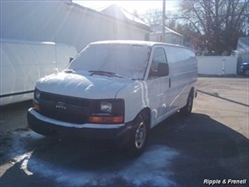 2006 Chevrolet Express 1500   - Photo 1 - Davenport, IA 52802