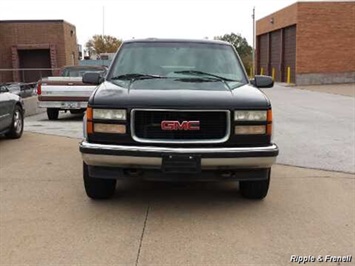 1996 GMC Suburban K1500 4dr K1500   - Photo 1 - Davenport, IA 52802