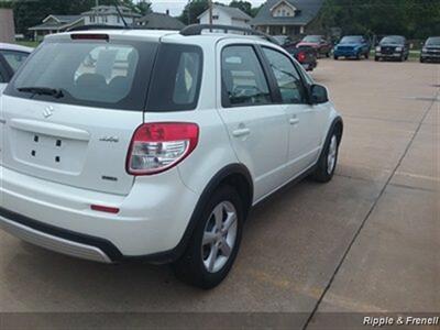 2007 Suzuki SX4 Crossover   - Photo 6 - Davenport, IA 52802