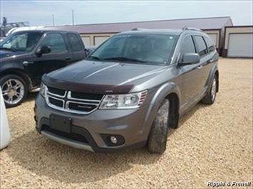 2012 Dodge Journey Crew   - Photo 1 - Davenport, IA 52802