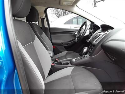 2014 Ford Focus SE   - Photo 11 - De Witt, IA 52742