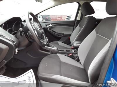 2014 Ford Focus SE   - Photo 4 - De Witt, IA 52742