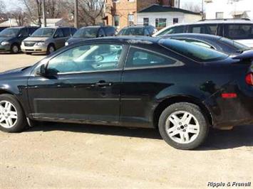 2005 Chevrolet Cobalt LS   - Photo 4 - Davenport, IA 52802