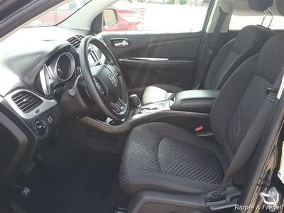 2016 Dodge Journey SXT - Photo 8 - Davenport, IA 52802