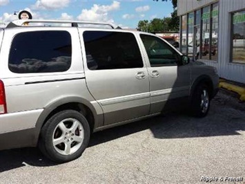 2006 Pontiac Montana SV6   - Photo 2 - Davenport, IA 52802